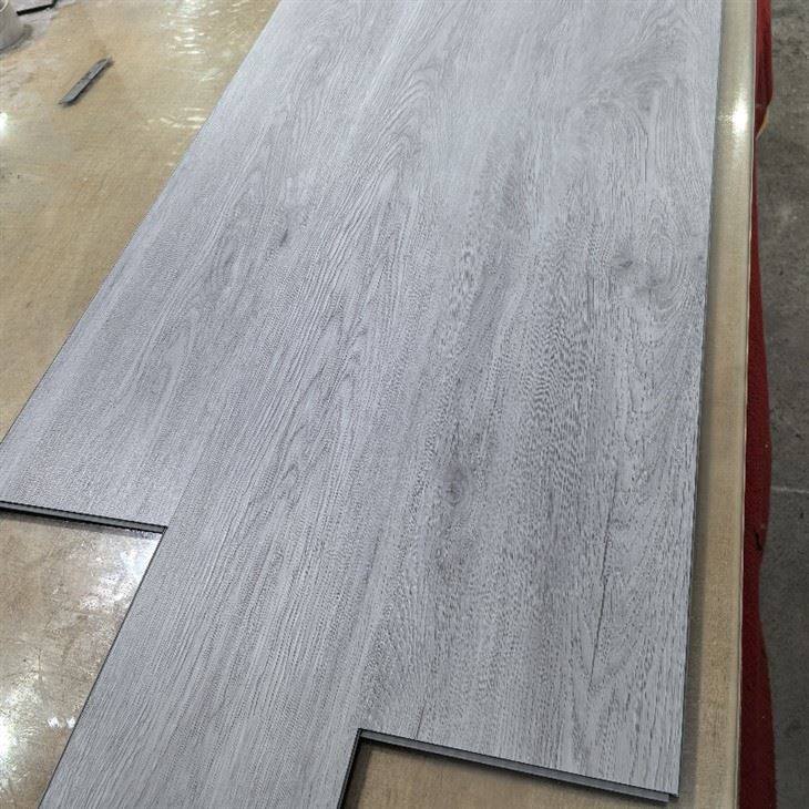 Paviment de vinil SPC